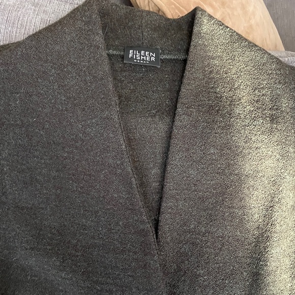 Beautiful Vintage Eileen Fisher Wonderfully Shaped 100% Wool Sweater - Picture 11 of 11